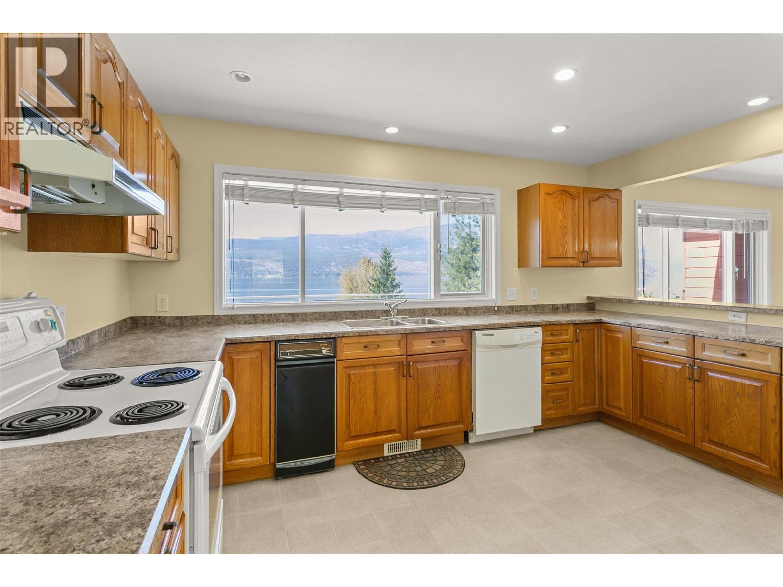 16575 Toby Road, Lake Country, British Columbia  V4V 1C3 - Photo 8 - 10401674
