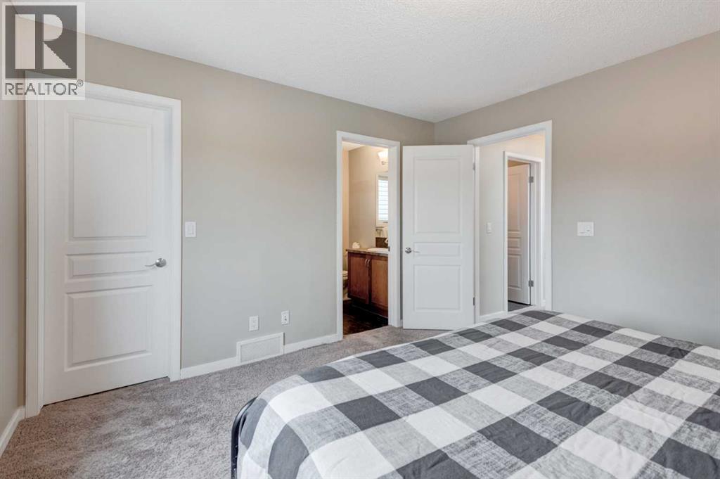 300 New Brighton Landing SE, Calgary, Alberta  T2Z 0S6 - Photo 20 - A2347994