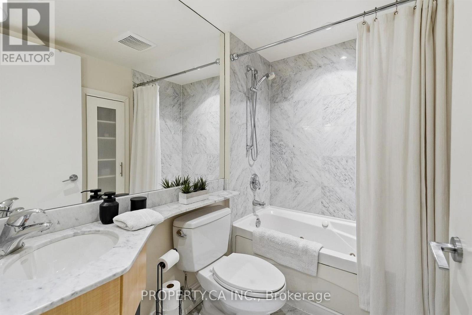 350 Wellington Street, Toronto (Waterfront Communities), Ontario  M5V 3W9 - Photo 22 - C13831050