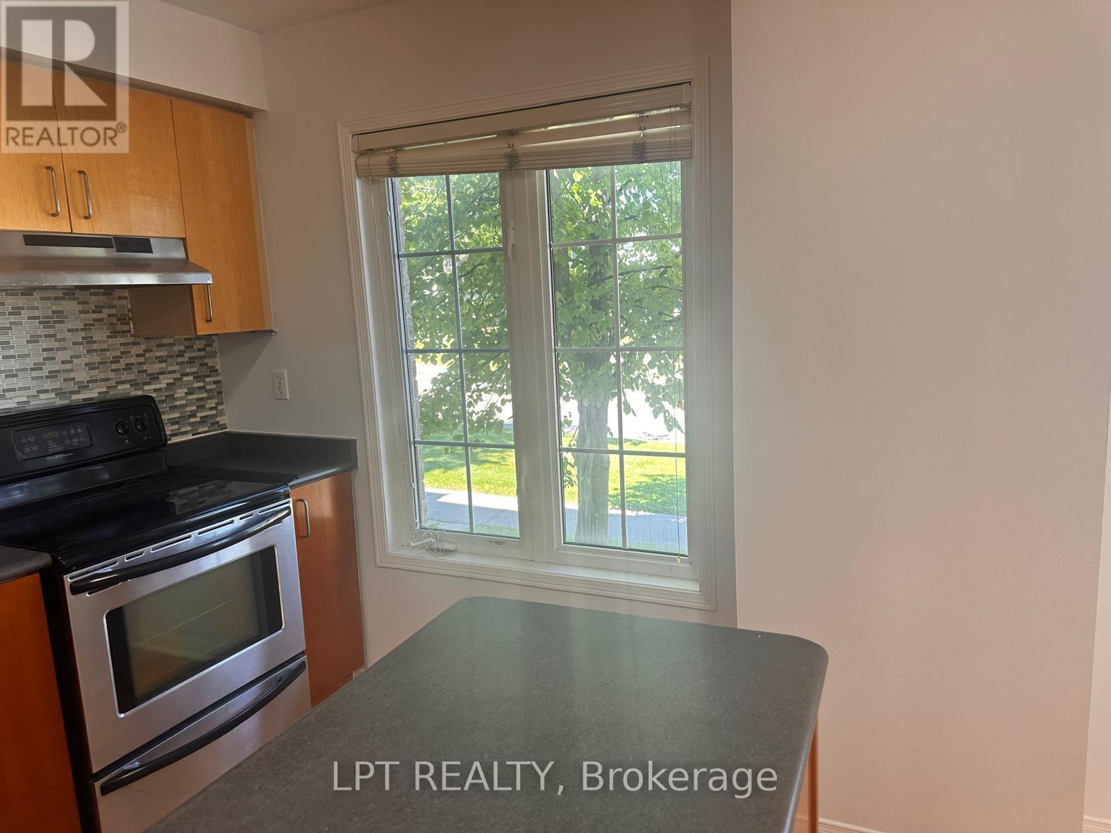 24 - 735 Sheppard Avenue, Pickering (Woodlands), Ontario  L1V 7K5 - Photo 10 - E13831016