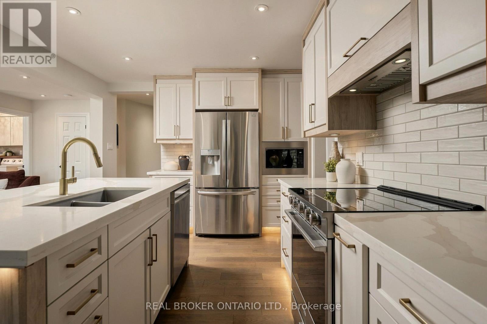 551 Kastelic Place, Burlington, Ontario  L7N 3S3 - Photo 13 - W13831010