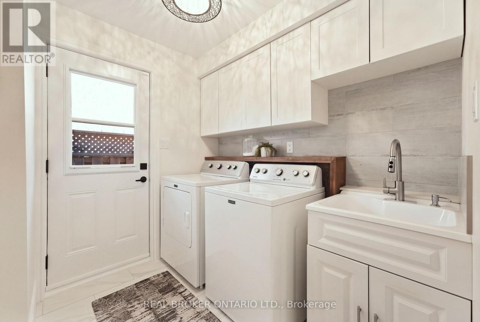 551 Kastelic Place, Burlington, Ontario  L7N 3S3 - Photo 18 - W13831010