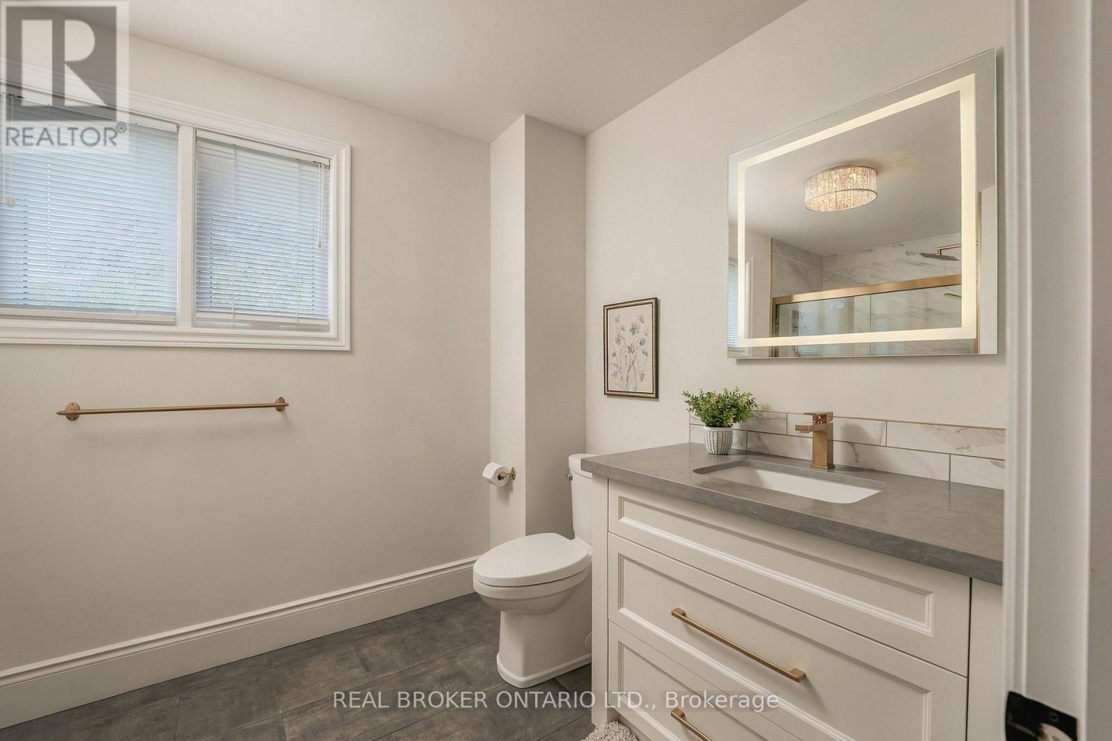 551 Kastelic Place, Burlington, Ontario  L7N 3S3 - Photo 23 - W13831010