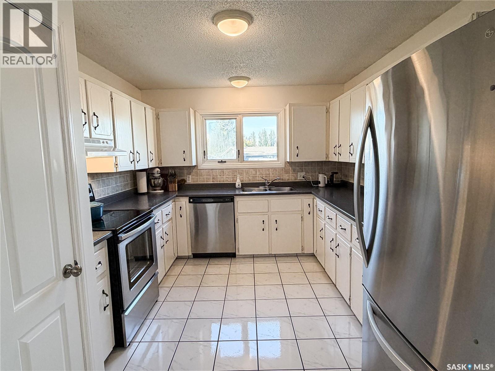 10 Evans Place, Meadow Lake, Saskatchewan  S9X 1A4 - Photo 6 - SK049528