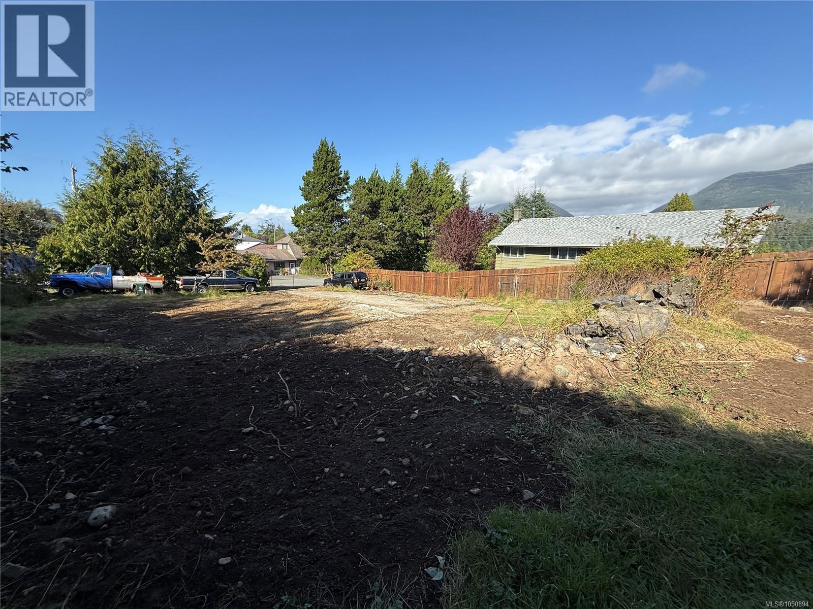 224 Alder St, Ucluelet, British Columbia  V0R 3A0 - Photo 10 - 1050894