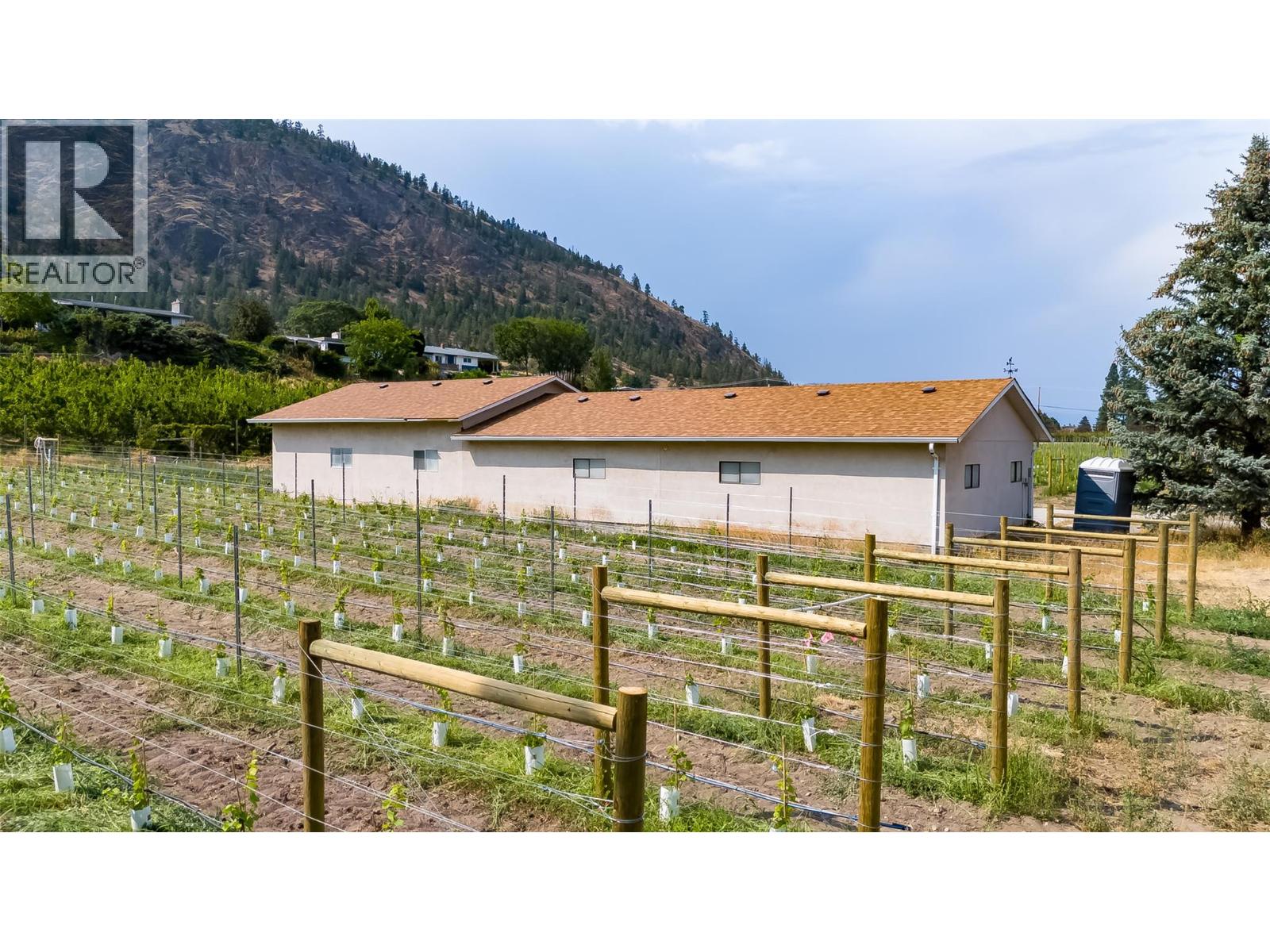 5711 White Street, Summerland, British Columbia  V0H 1Z7 - Photo 7 - 10381121
