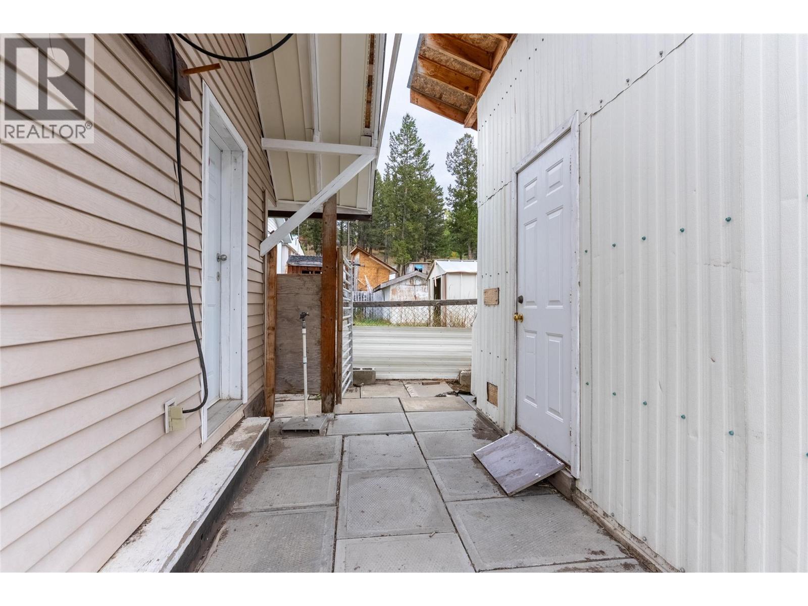 11 Topaz Crescent, Logan Lake, British Columbia  V0K 1W0 - Photo 27 - 10401840