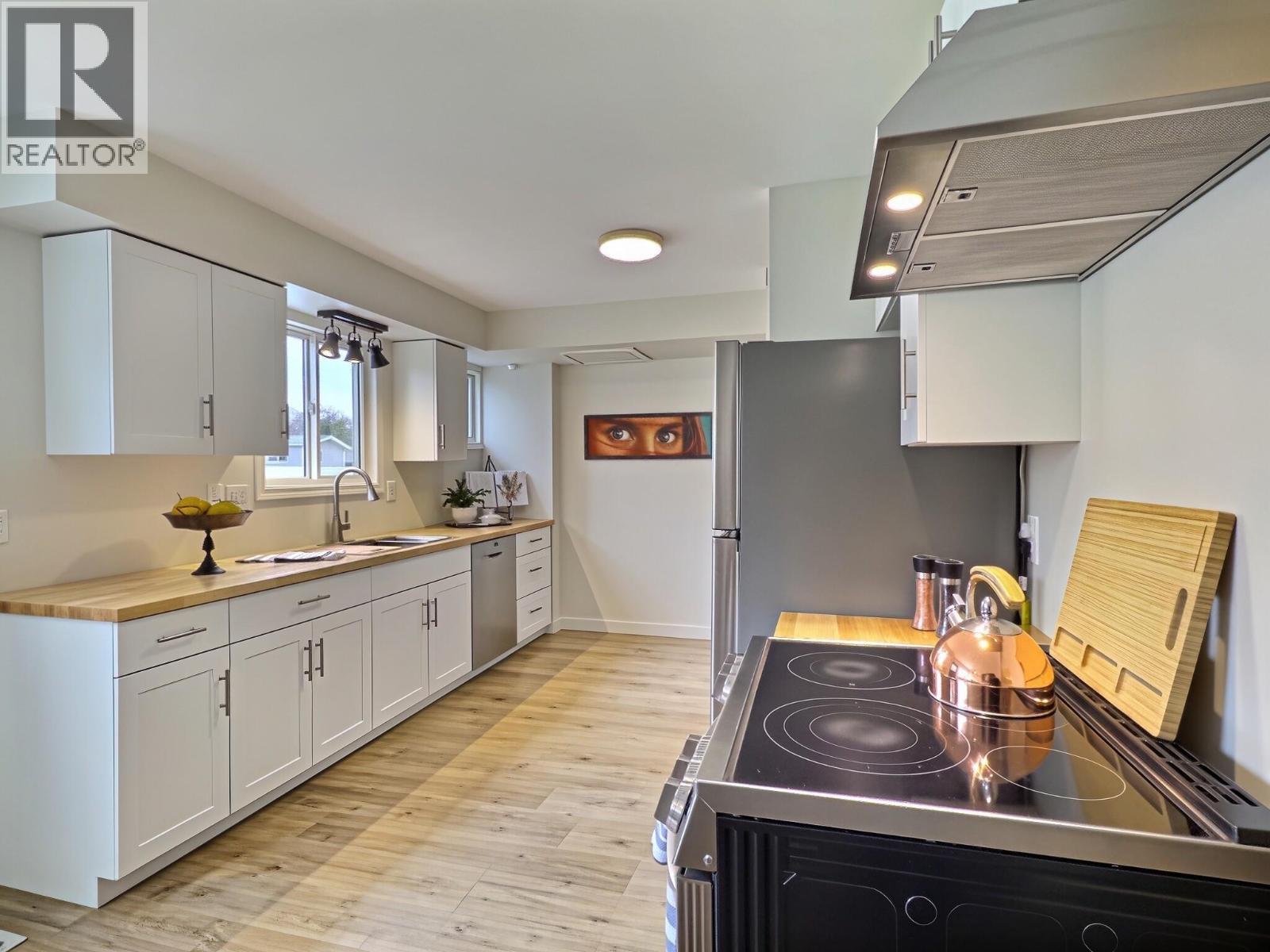 3187 Westsyde Road, Kamloops, British Columbia  v2b 2g6 - Photo 9 - 10401932