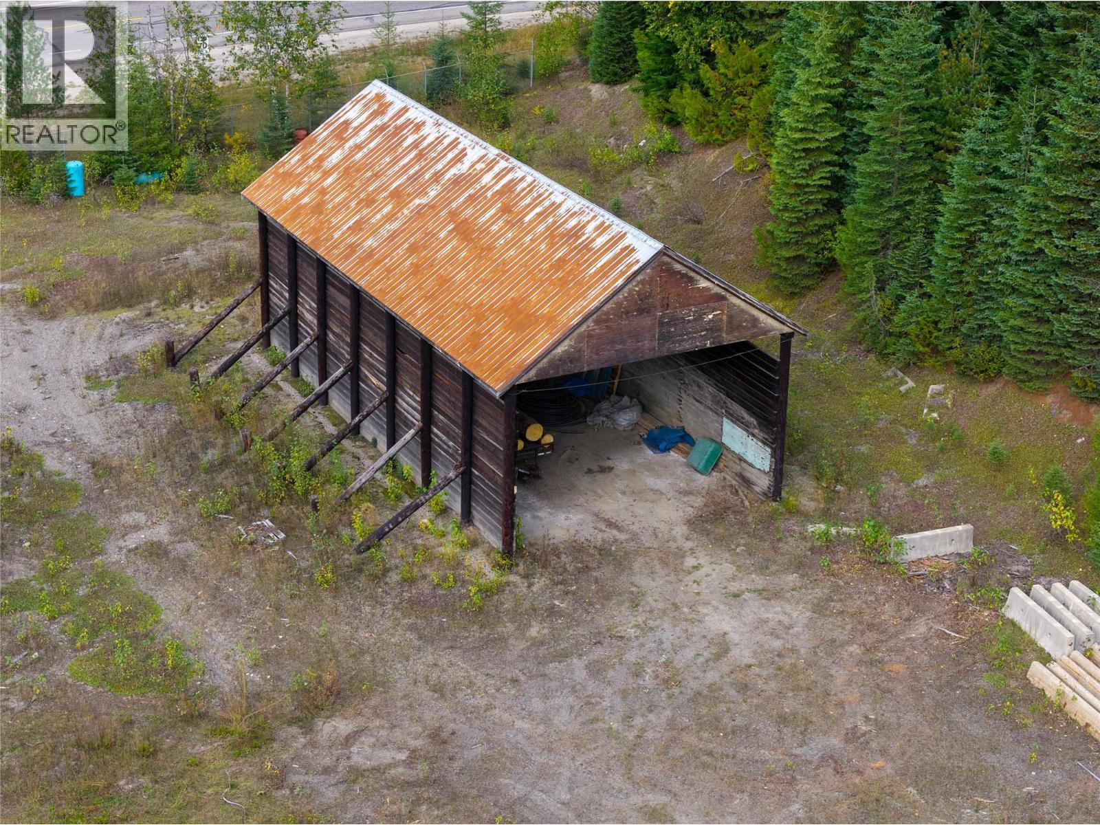 6950 Trans Canada Highway E, Revelstoke, British Columbia  V0E 2S0 - Photo 14 - 10401958
