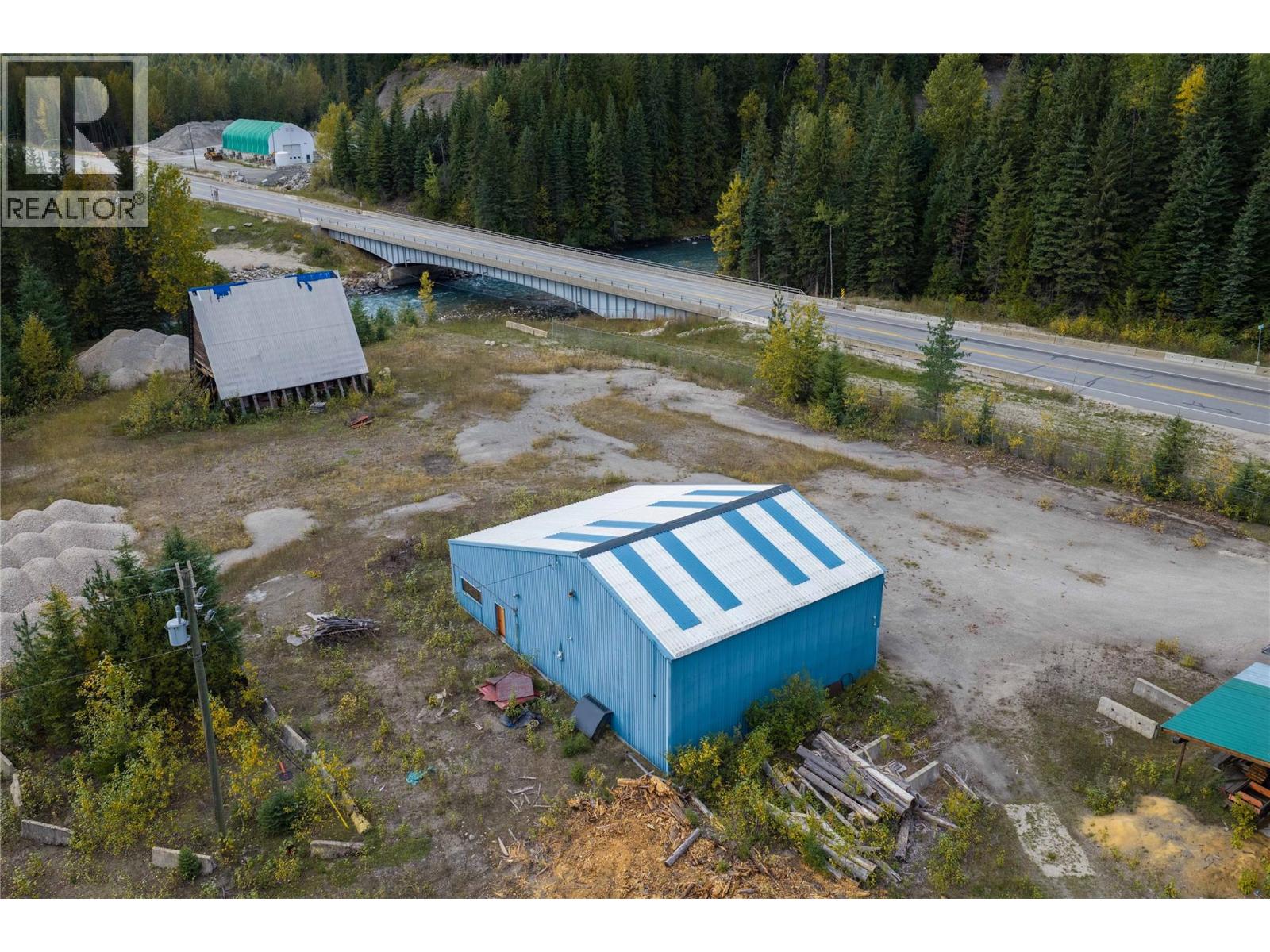 6950 Trans Canada Highway E, Revelstoke, British Columbia  V0E 2S0 - Photo 15 - 10401958
