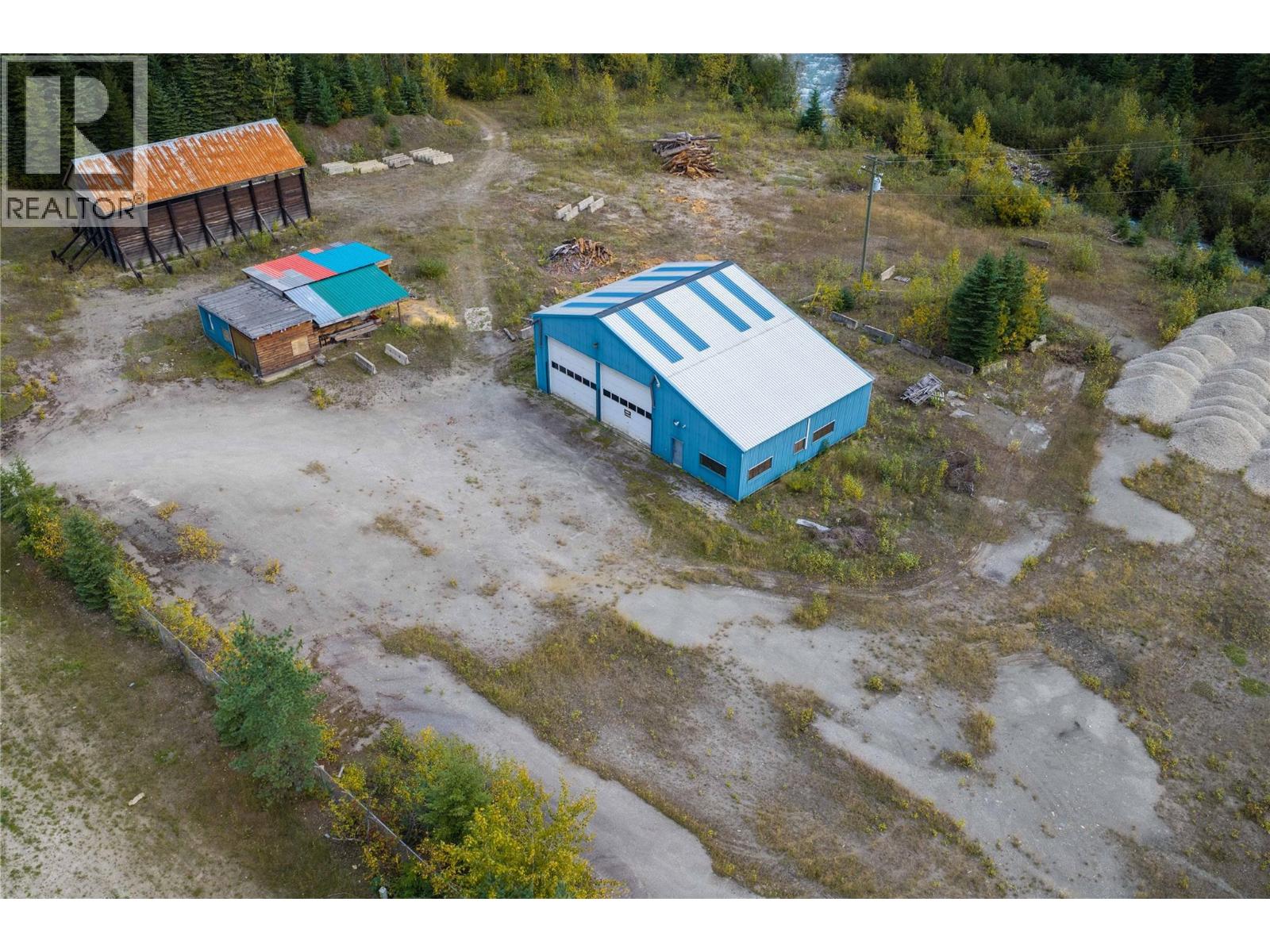 6950 Trans Canada Highway E, Revelstoke, British Columbia  V0E 2S0 - Photo 17 - 10401958