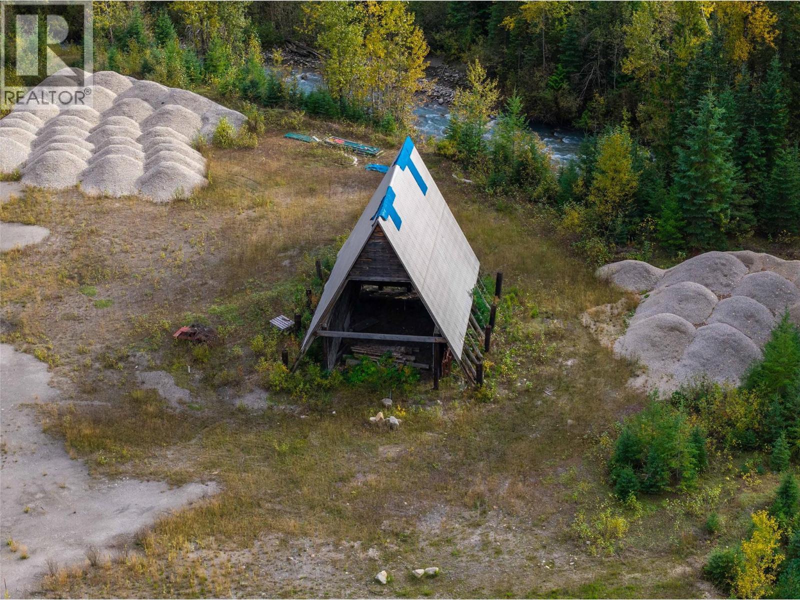 6950 Trans Canada Highway E, Revelstoke, British Columbia  V0E 2S0 - Photo 20 - 10401958