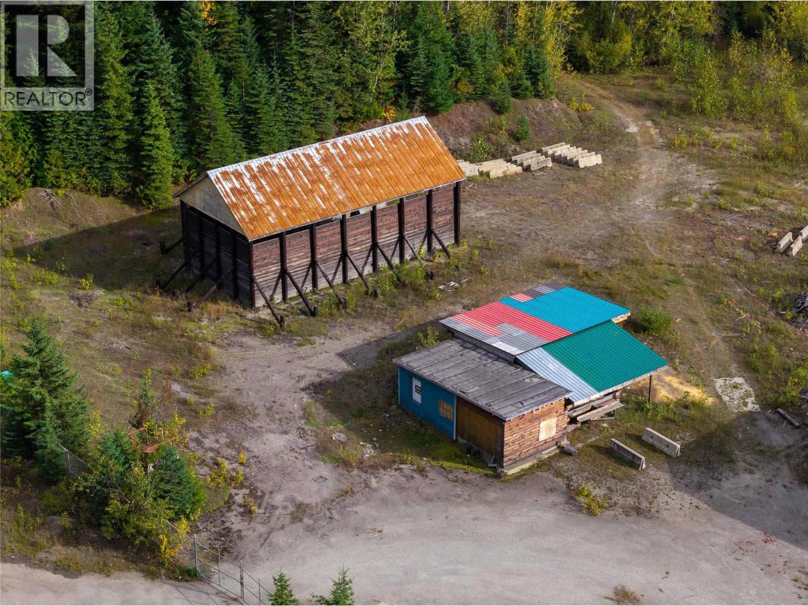6950 Trans Canada Highway E, Revelstoke, British Columbia  V0E 2S0 - Photo 21 - 10401958