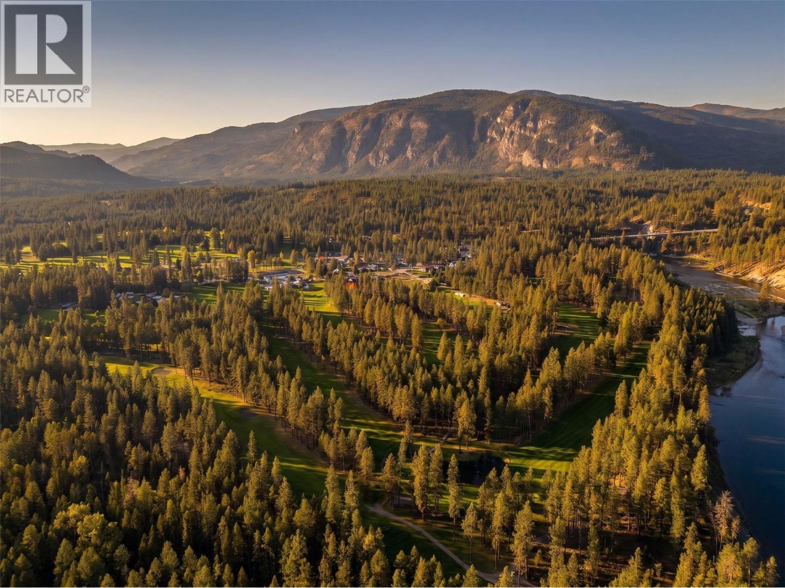 1261 Main Street, Christina Lake, British Columbia  V0H 1E0 - Photo 12 - 10401673
