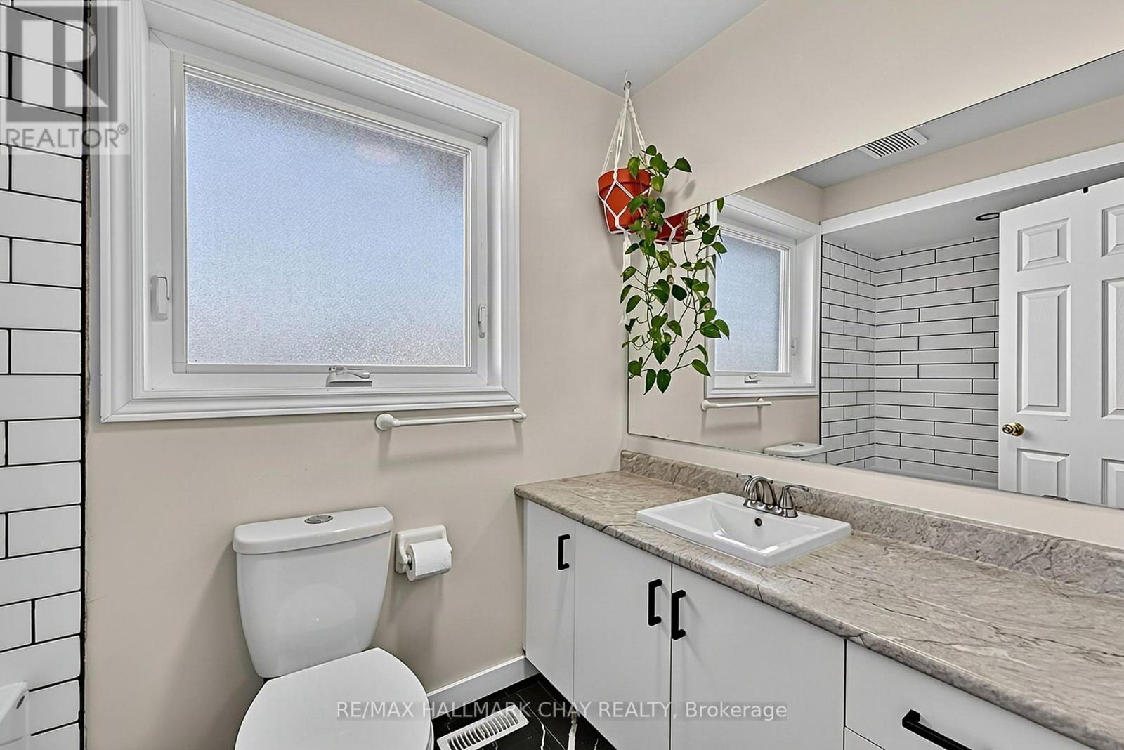 121 Taylor Drive, Barrie, Ontario  L4N 8L2 - Photo 30 - S13831084