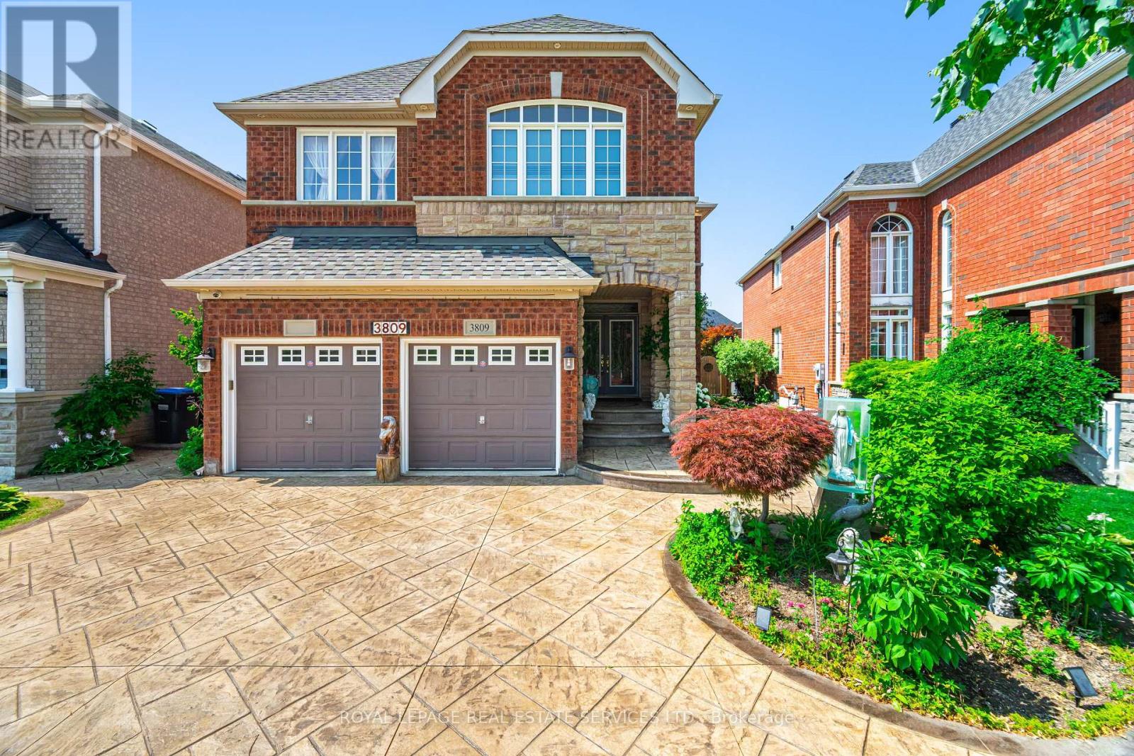 3809 CANDLELIGHT DRIVE, Mississauga, Ontario