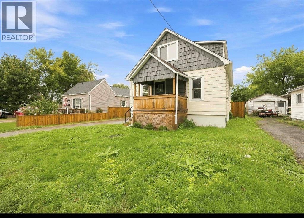 138 Sutton Street, Sarnia, Ontario  N7T 3S5 - Photo 3 - 26023657