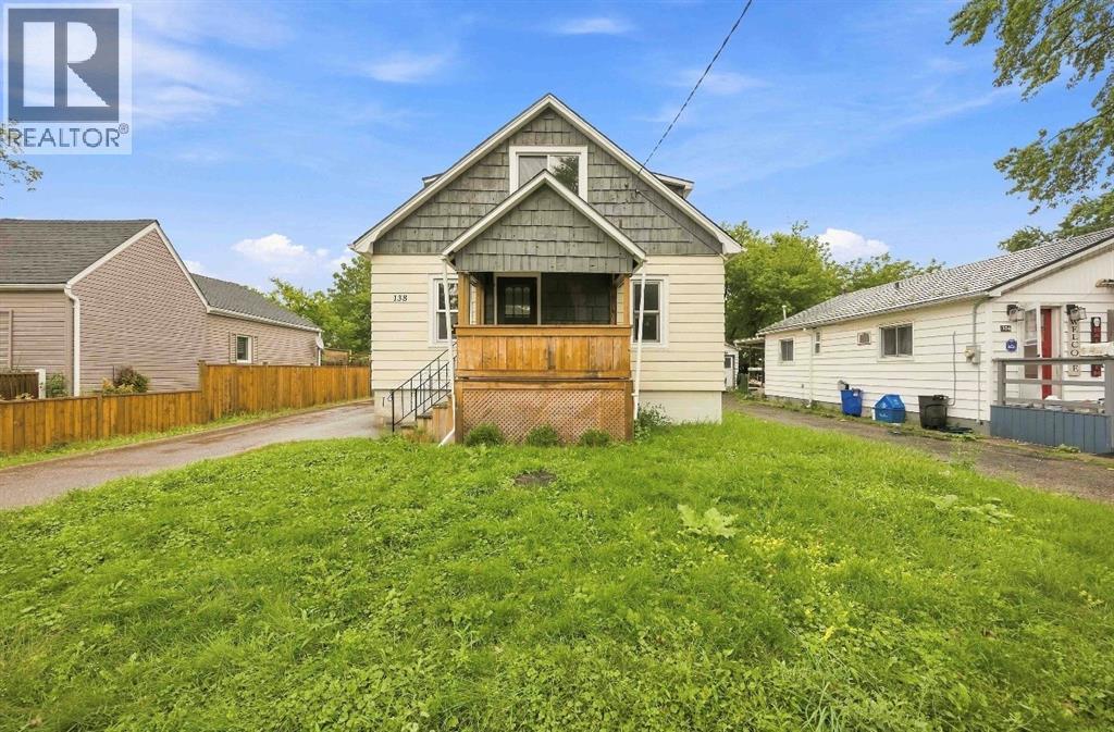 138 Sutton Street, Sarnia, Ontario  N7T 3S5 - Photo 2 - 26023657