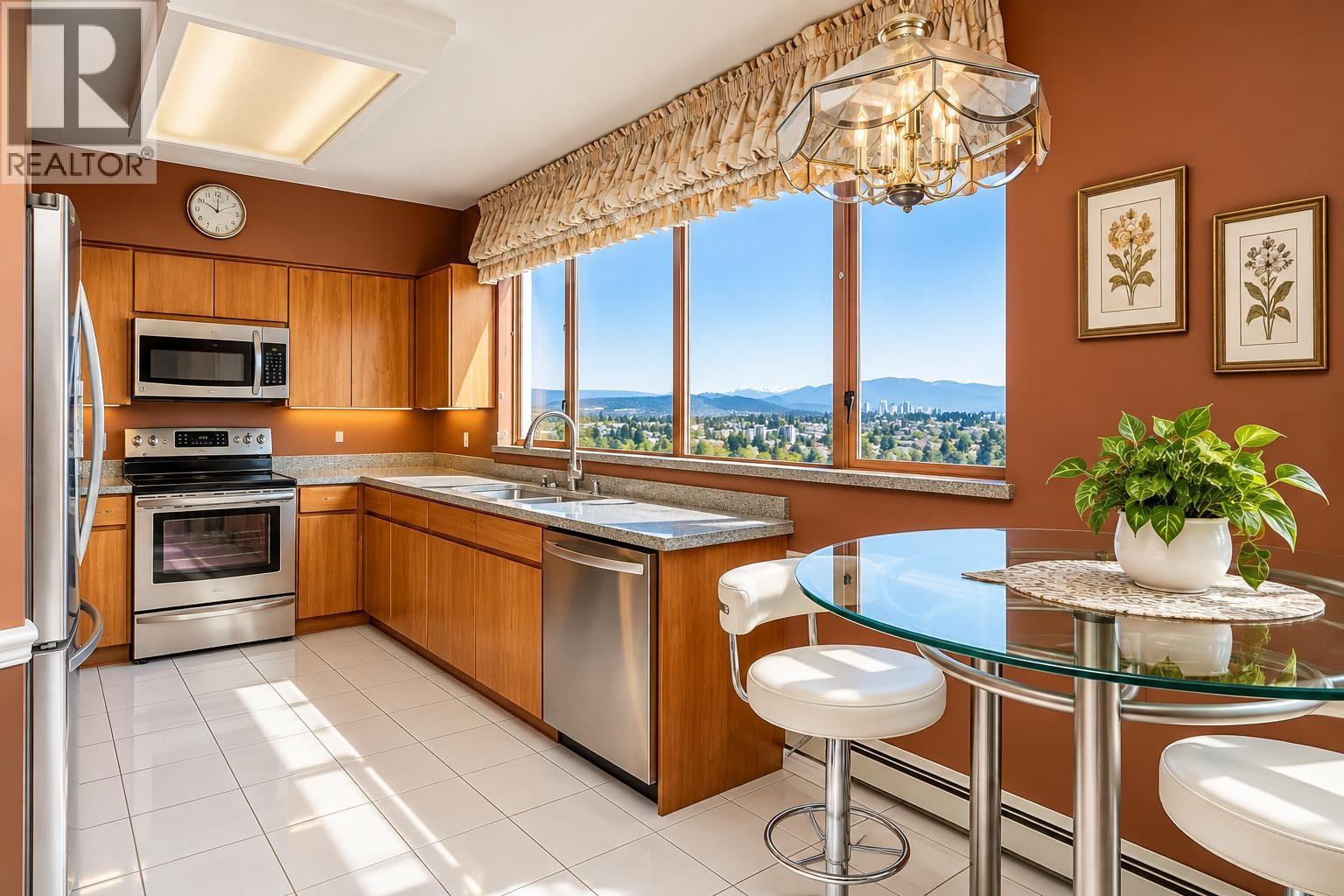 1904 612 Fifth Avenue, New Westminster, British Columbia  V3M 1X5 - Photo 11 - R3130910