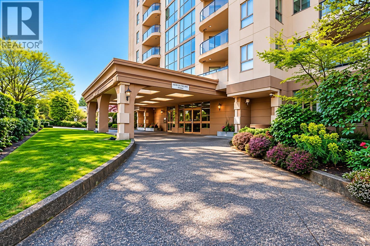 1904 612 Fifth Avenue, New Westminster, British Columbia  V3M 1X5 - Photo 2 - R3130910