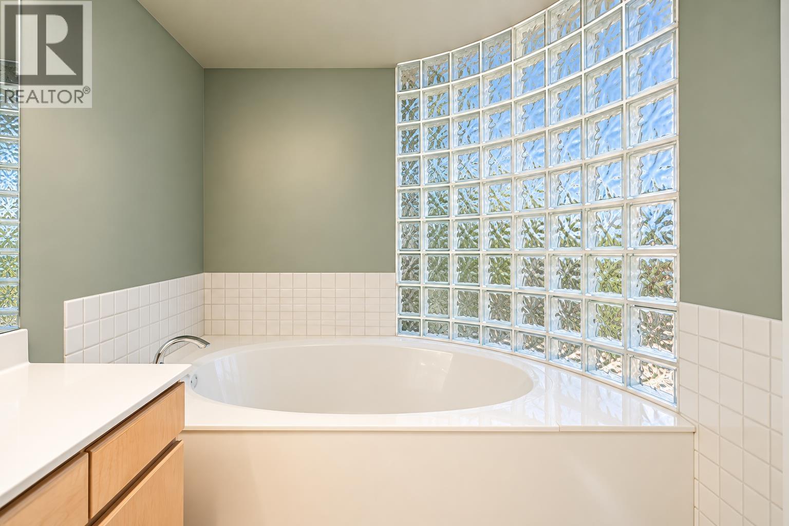 1904 612 Fifth Avenue, New Westminster, British Columbia  V3M 1X5 - Photo 20 - R3130910
