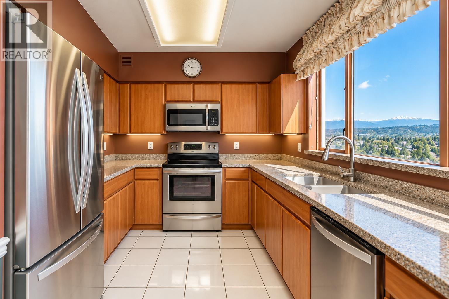 1904 612 Fifth Avenue, New Westminster, British Columbia  V3M 1X5 - Photo 10 - R3130910
