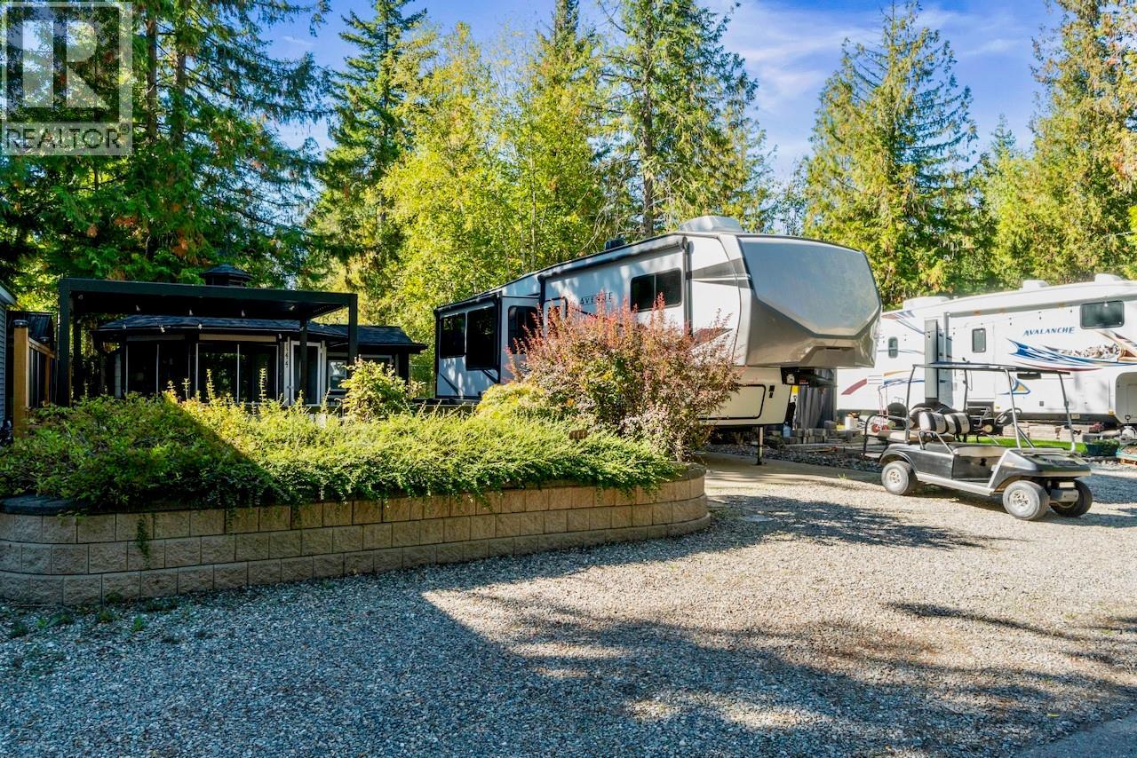 3980 Squilax-Anglemont Road Unit# 144, Scotch Creek, British Columbia  V0E 1M5 - Photo 5 - 10401068