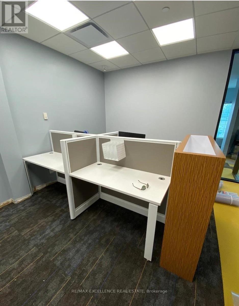 23 - 7895 Tranmere Drive, Mississauga, Ontario  L5S 1V9 - Photo 9 - W13830978