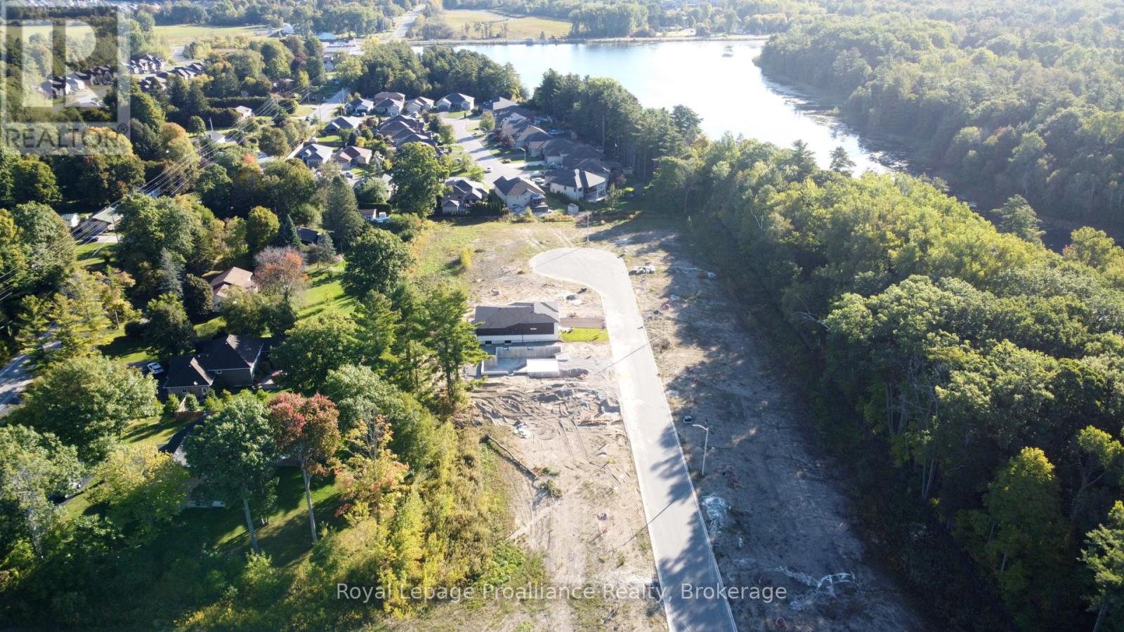 25 Exeter Court, Quinte West, Ontario  K8V 5P4 - Photo 6 - X13828266