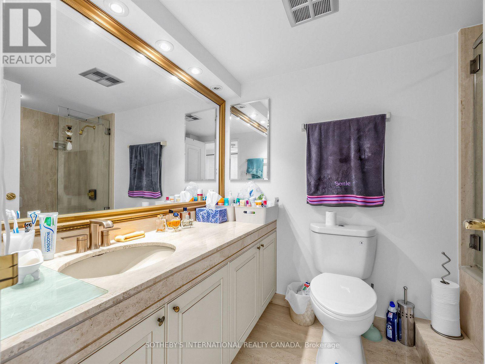 2104 - 65 Harbour Square, Toronto, Ontario  M5J 2L4 - Photo 16 - C13831116