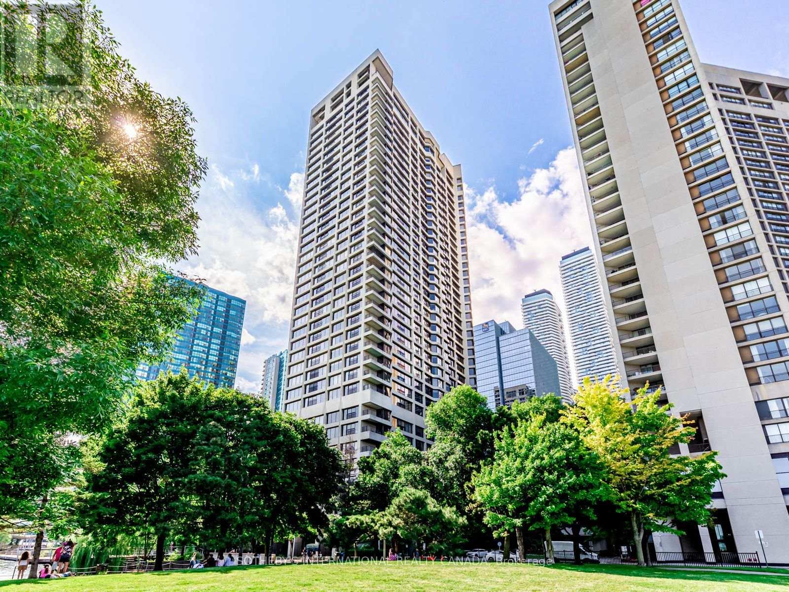 2104 - 65 Harbour Square, Toronto, Ontario  M5J 2L4 - Photo 27 - C13831116