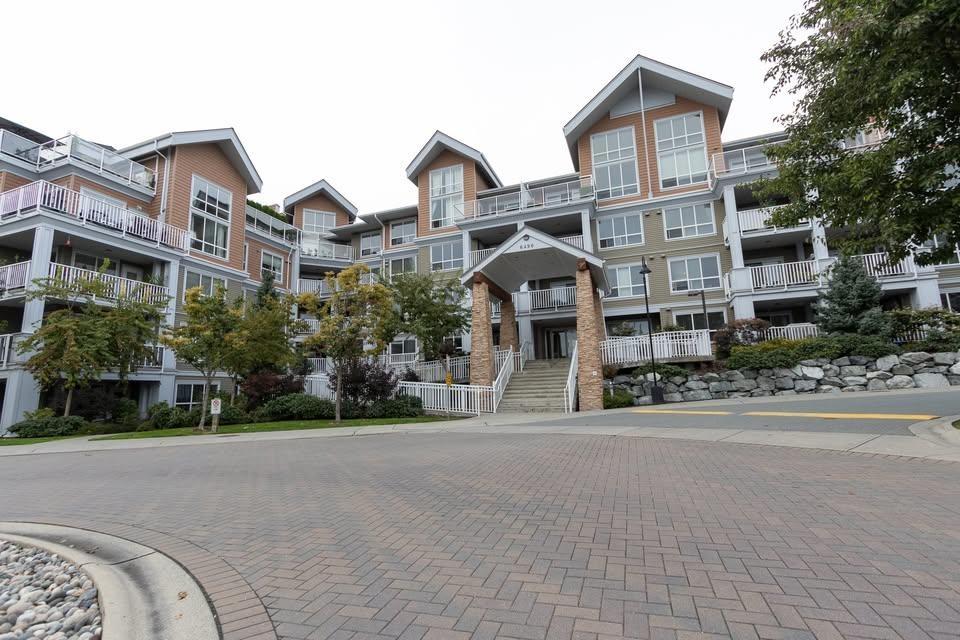 308 6490 194 STREET, Surrey, British Columbia