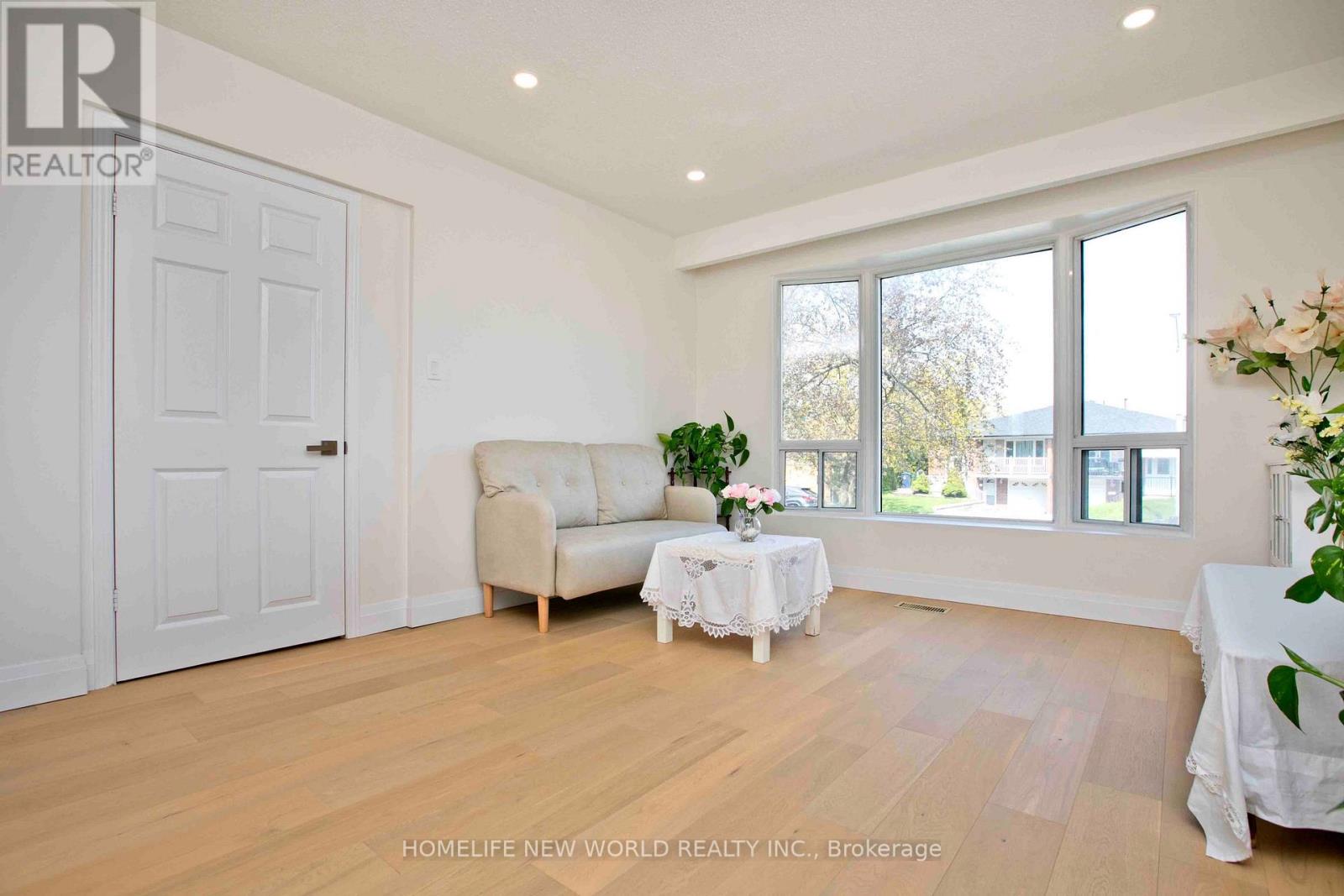 93 Corinthian Boulevard, Toronto (L'amoreaux), Ontario  M1W 1B7 - Photo 3 - E13831142