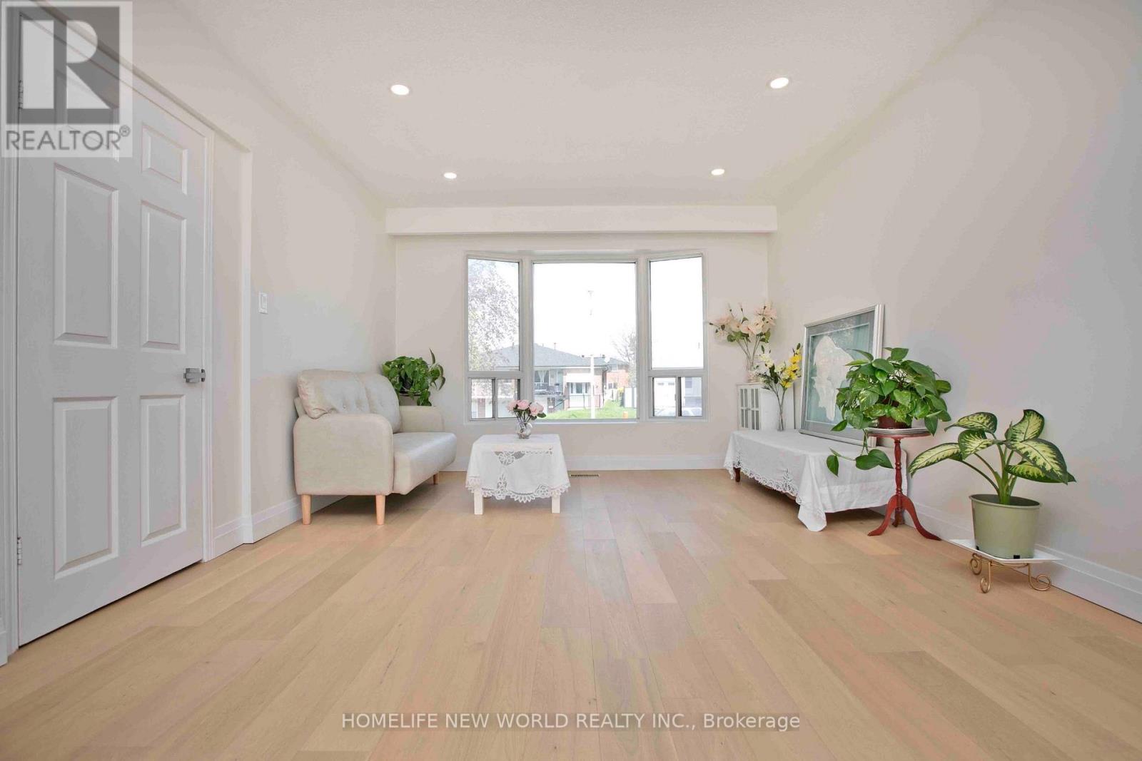 93 Corinthian Boulevard, Toronto (L'amoreaux), Ontario  M1W 1B7 - Photo 4 - E13831142