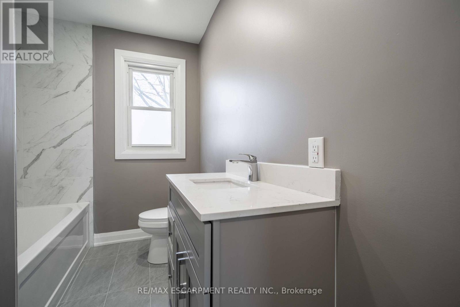 A - 1 Hill Place, Hamilton, Ontario  L8G 2W3 - Photo 26 - X13831120
