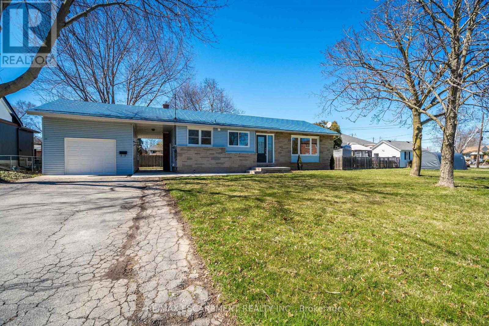 A - 1 Hill Place, Hamilton, Ontario  L8G 2W3 - Photo 5 - X13831120