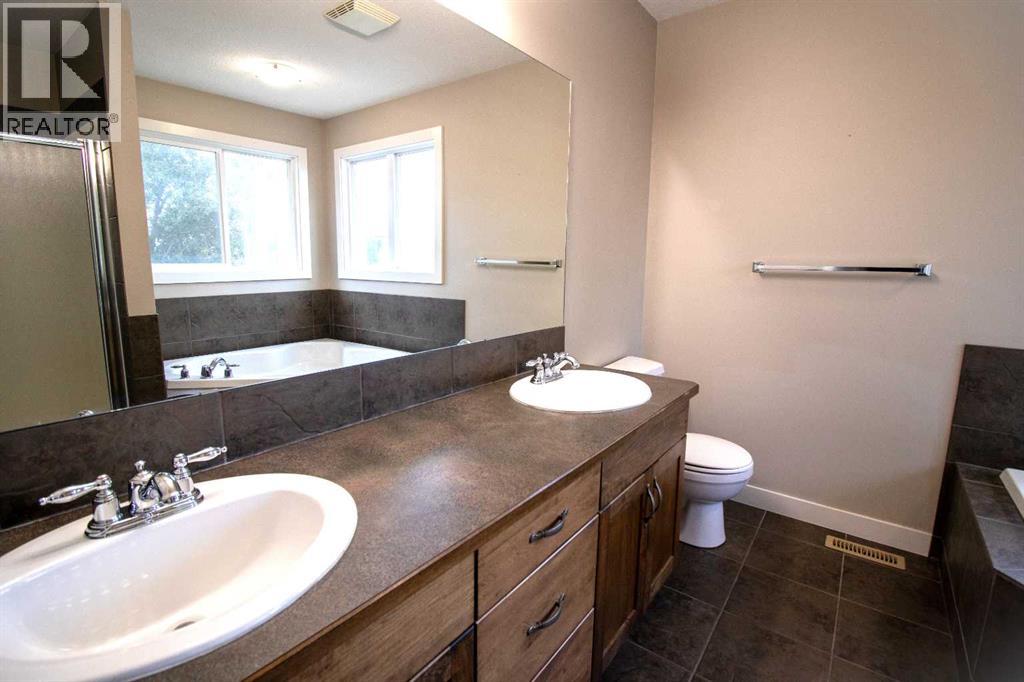 71 Coalbanks Gate W