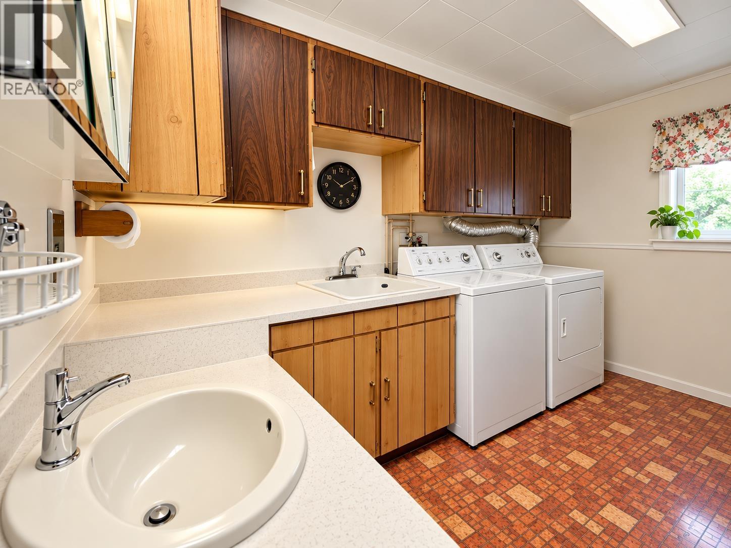 4557 Venables Street, Burnaby, British Columbia V5C 3A6 - Photo 16 - R3167880