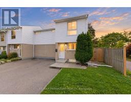 16 GLENEADEN COURT, Brampton, Ontario
