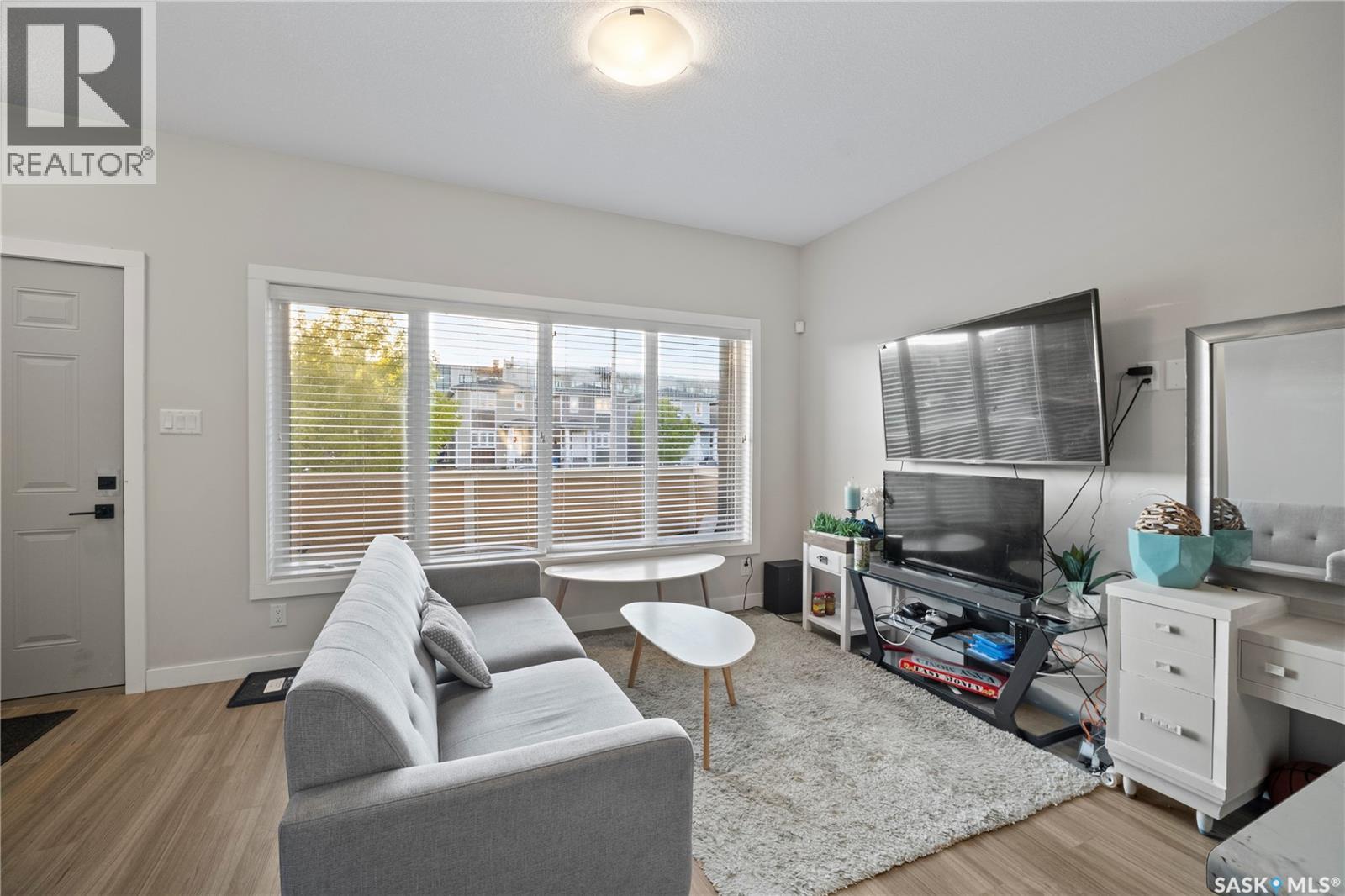 3949 James Hill Road, Regina, Saskatchewan  S4W 0N8 - Photo 4 - SK049296