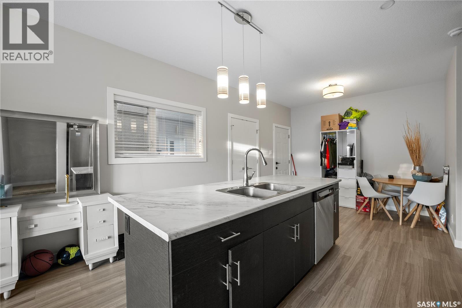 3949 James Hill Road, Regina, Saskatchewan  S4W 0N8 - Photo 9 - SK049296