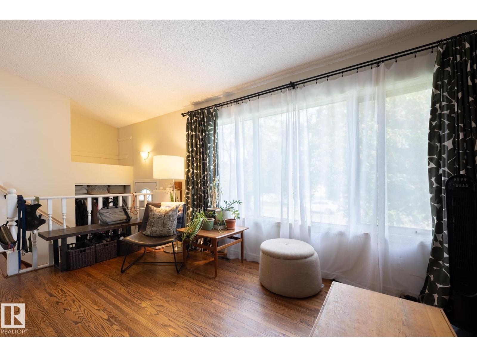 10972 157 St Nw, Edmonton, Alberta  T5P 2W3 - Photo 3 - E4510533