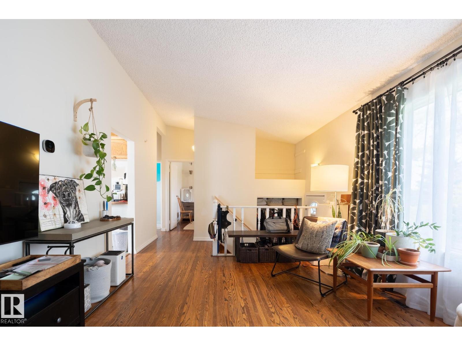 10972 157 St Nw, Edmonton, Alberta  T5P 2W3 - Photo 4 - E4510533