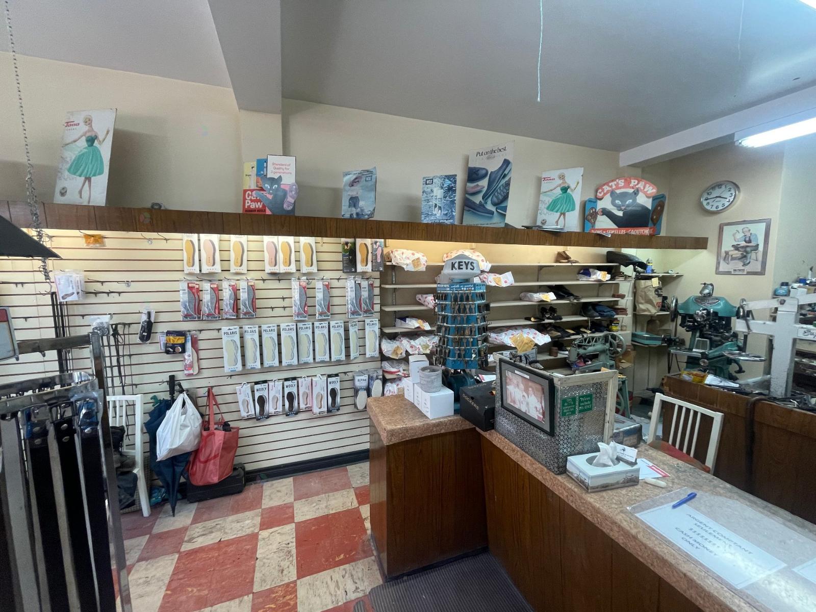 6009 Rue Laurendeau Montréal (Le Sud-Ouest) Quebec Canada H4E3X3 4