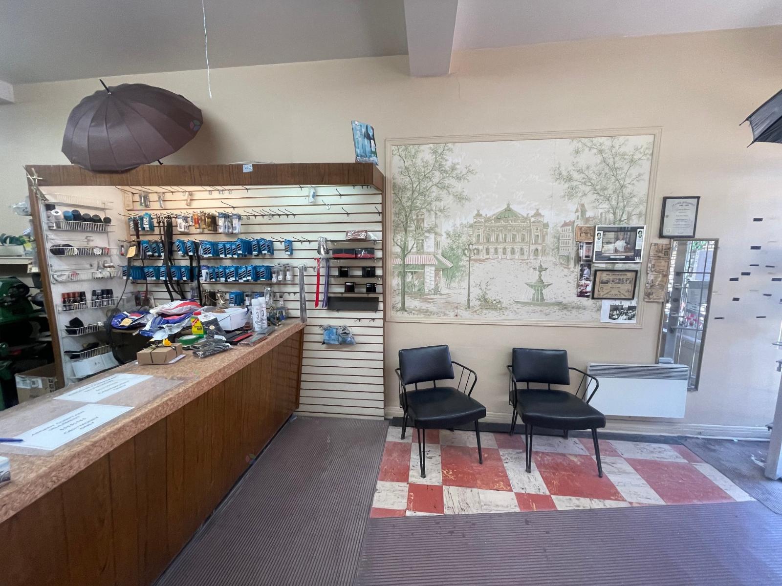 6009 Rue Laurendeau Montréal (Le Sud-Ouest) Quebec Canada H4E3X3 5