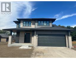 18 HAWKS GATE, Central Elgin, Ontario