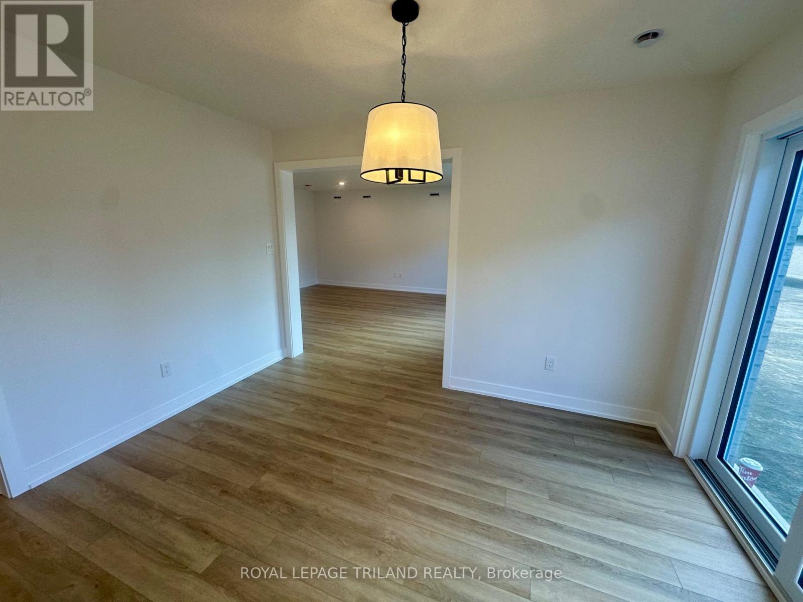 18 Hawks Gate, Central Elgin, Ontario  N5R 0R2 - Photo 6 - X13593762