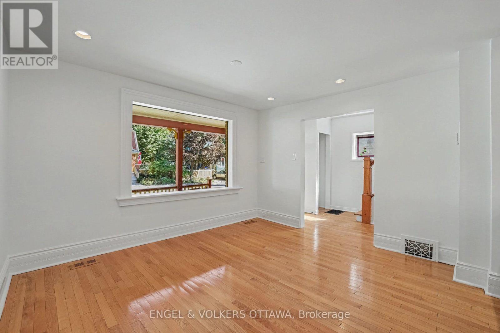 38 Rockcliffe Way, Ottawa, Ontario  K1M 1B5 - Photo 8 - X13831234