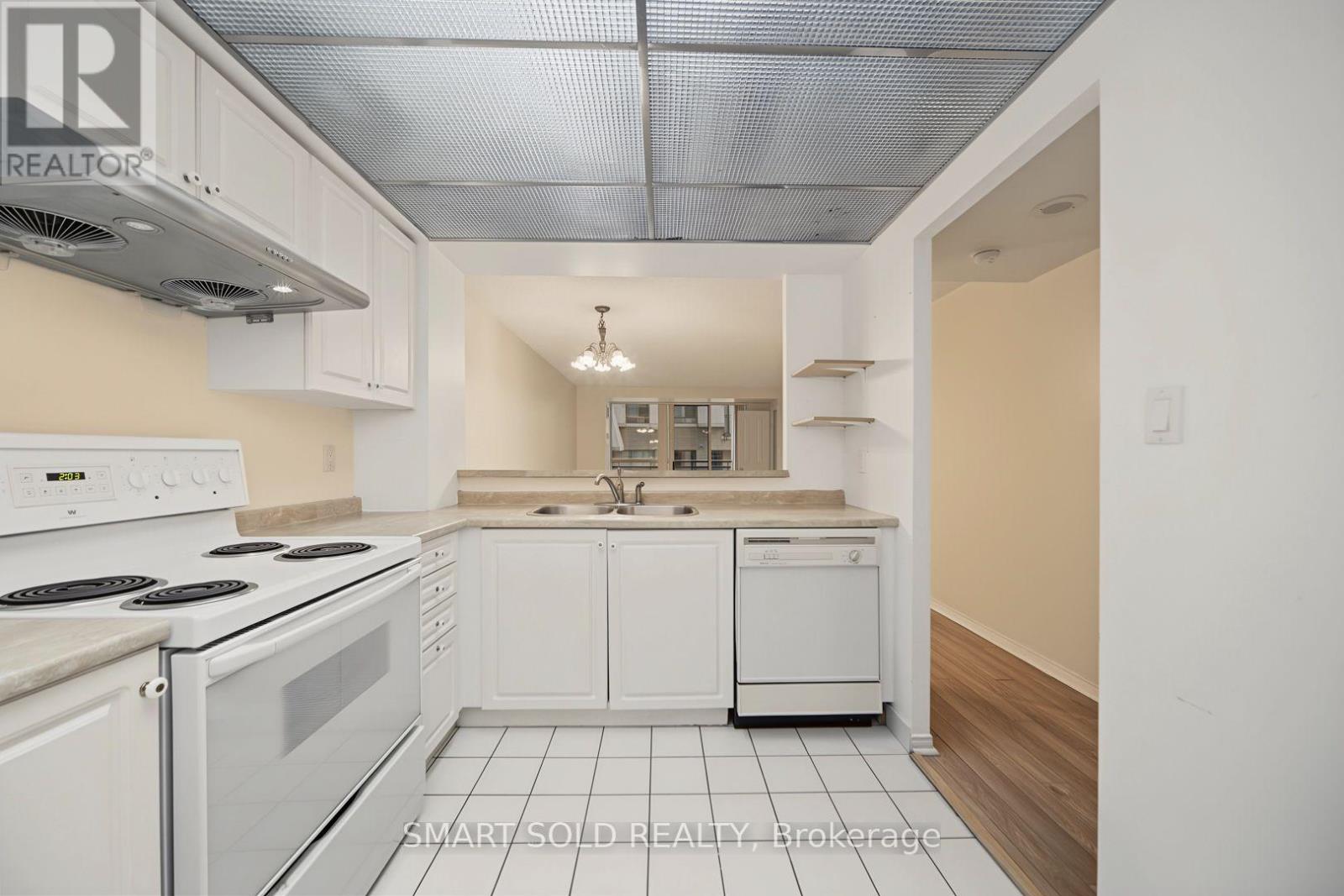 205 - 28 Hollywood Avenue, Toronto, Ontario  M2N 6S4 - Photo 6 - C13831220