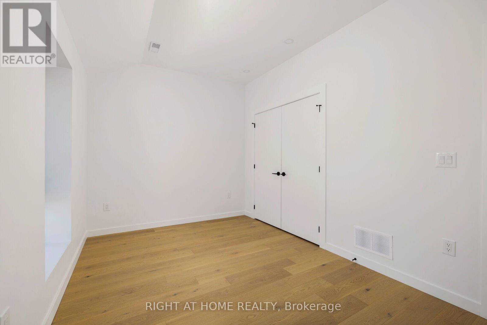 Upper - 86 Lansdowne Avenue, Toronto, Ontario  M6K 2V9 - Photo 16 - W13831222